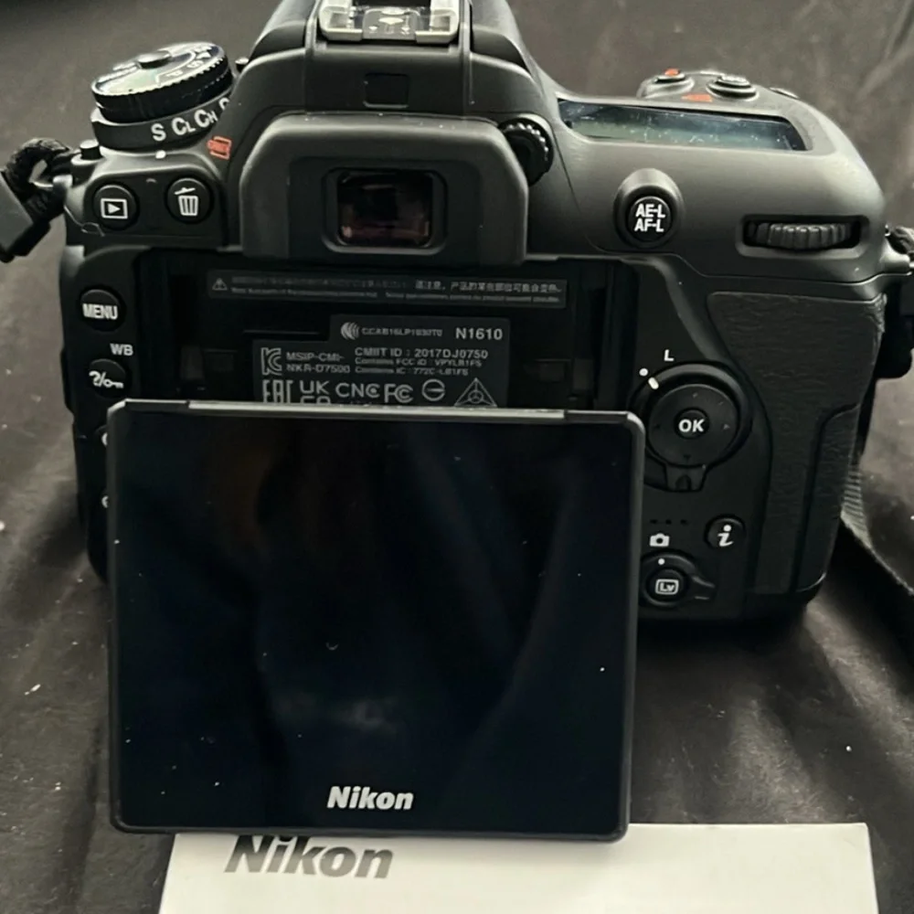 Nikon d7500